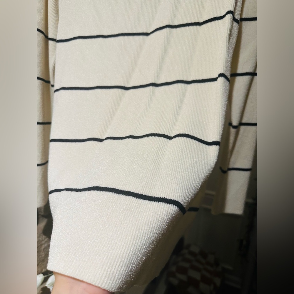 H&M edition lux Cream and Black Striped Sweater. Very heavy. Size XL. - Picture 7 of 11
